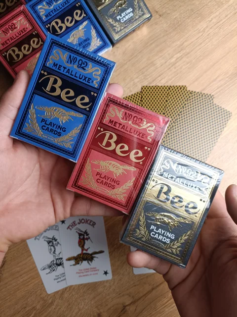 ورق بازی و شعبده بازی مدل بی Bee زنبوری